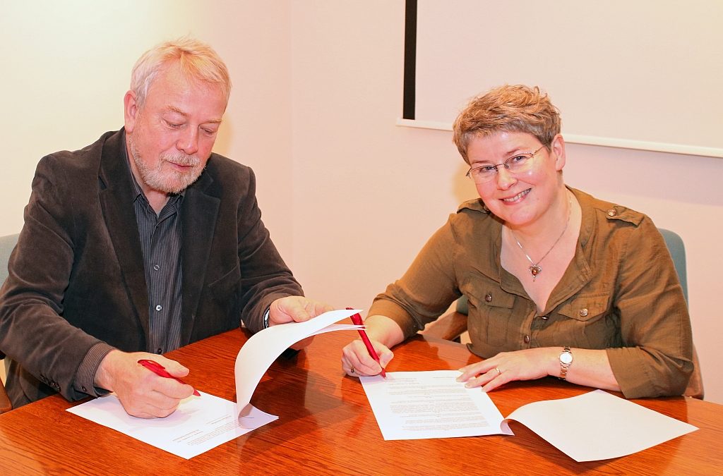 Bókasafn Dagsbrúnar áfram undir væng ReykjavíkurAkademíunnar ses